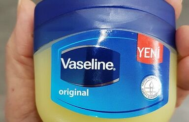 Vaseline se usa para aumentar un miembro